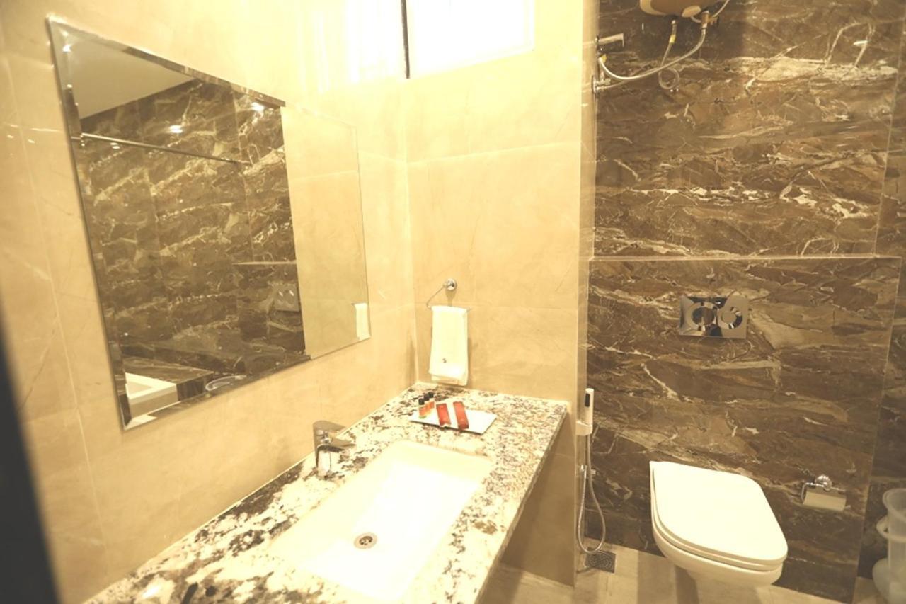 Pine Regency - Aravali'S Peak View Hotel Udaipur Exterior photo