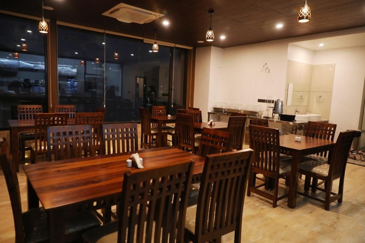 Pine Regency - Aravali'S Peak View Hotel Udaipur Exterior photo